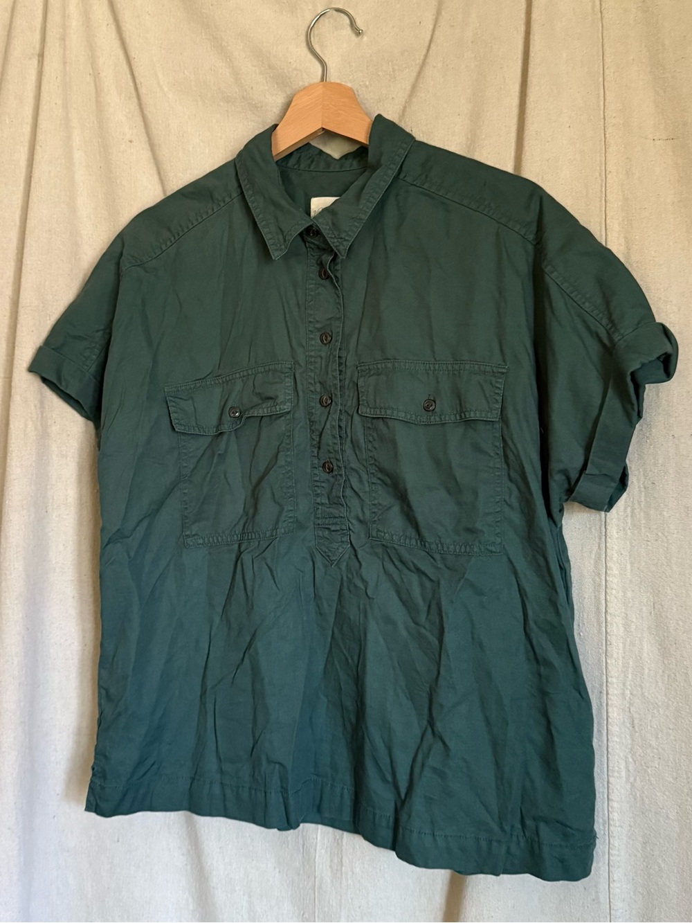 Short-Sleeve Shirt in Dark Green